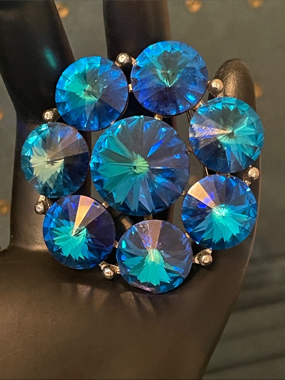 Vintage Weiss Peacock Blue Rivoli Brooch